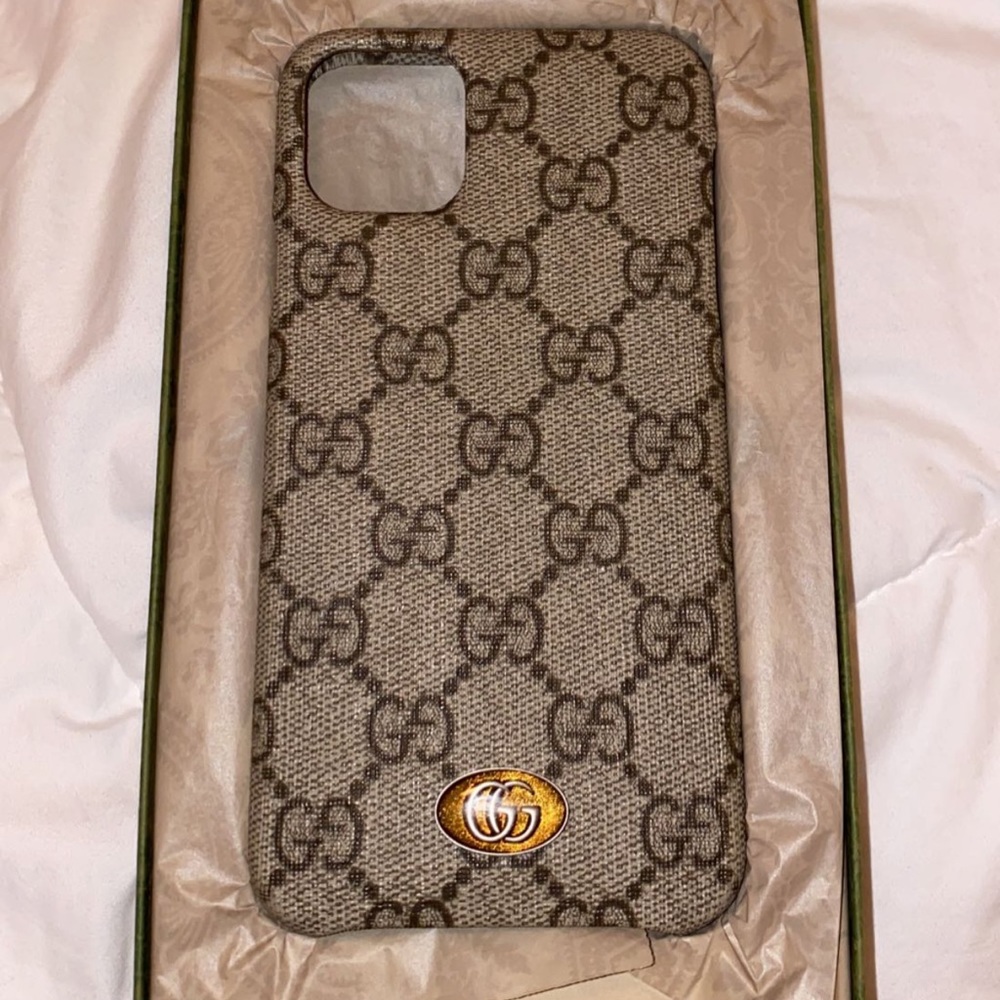 iPhone 11 Pro max Gucci case